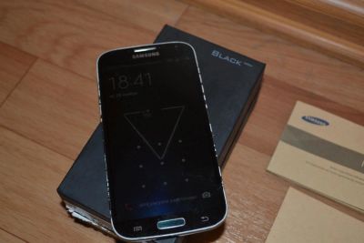 Лот: 10689514. Фото: 1. Смартфон Samsung Galaxy S4 I-9505... Смартфоны