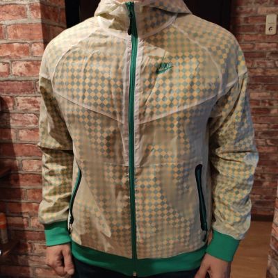 Лот: 16360956. Фото: 1. Куртка-ветровка Nike оригинал... Верхняя одежда