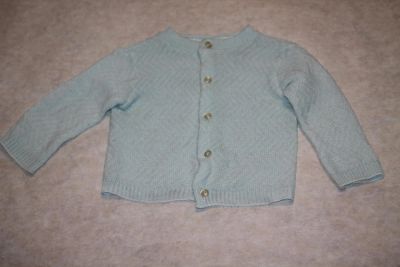 Лот: 4853629. Фото: 1. Вязанная кофточка. Свитера, худи, толстовки