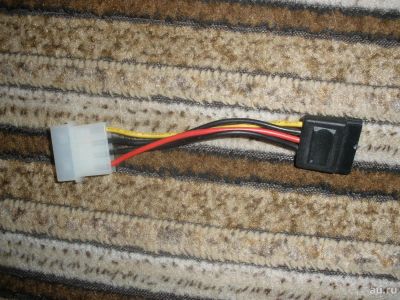 Лот: 8743786. Фото: 1. кабель molex sata есть несколько. Шлейфы, кабели, переходники