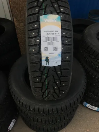 Лот: 22352551. Фото: 1. Зимняя резина 225/65 R-17 "Nokian... Шины