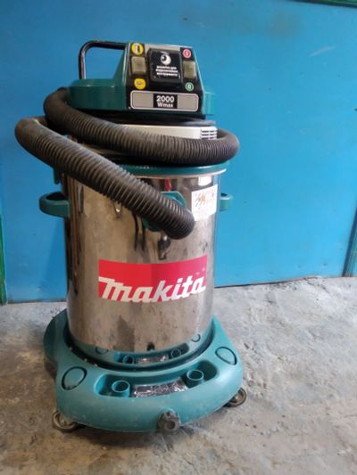 Лот: 16681996. Фото: 1. Промышленный пылесос Makita 445x. Электроинструмент