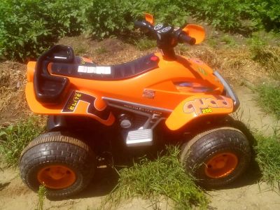 Лот: 4329031. Фото: 1. продам супер квадроцикл!. Детские электромобили