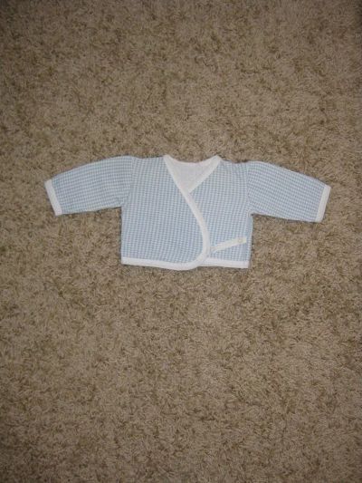 Лот: 3025561. Фото: 1. Распашонка. Ползунки, распашонки, слипы