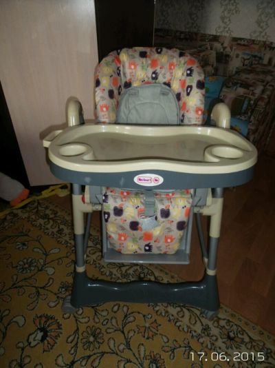 Лот: 5723561. Фото: 1. Стульчик для кормления. Стульчики для кормления