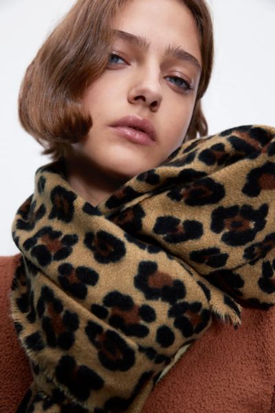 Лот: 23601713. Фото: 1. Шарф -палантин Zara новый очень... Шарфы, платки
