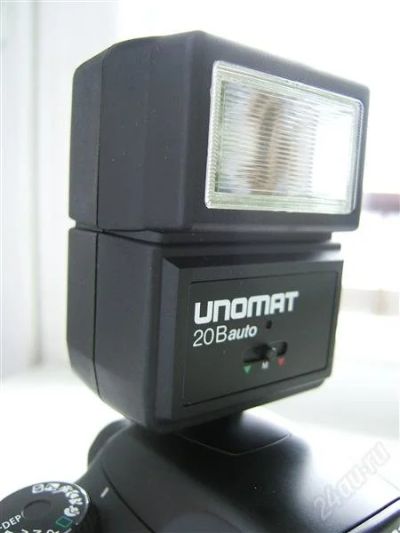 Лот: 1462325. Фото: 1. Фотовспышка UNOMAT B 20 auto... Вспышки, осветители, рассеиватели