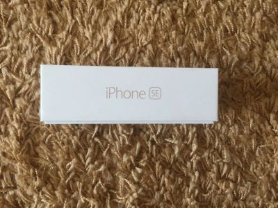 Лот: 9885055. Фото: 1. iPhone 5se в идеале. Смартфоны