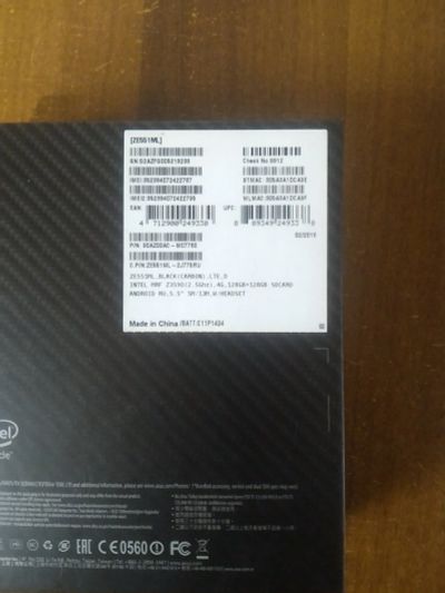 Лот: 14008334. Фото: 1. Смартфон Asus. Смартфоны