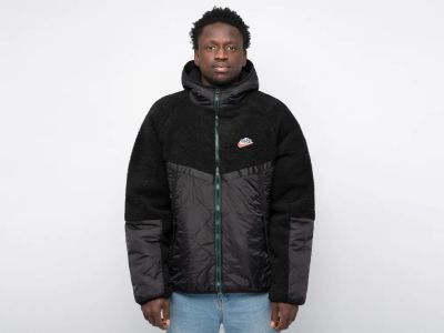 Лот: 20972981. Фото: 1. Куртка Nike. Верхняя одежда