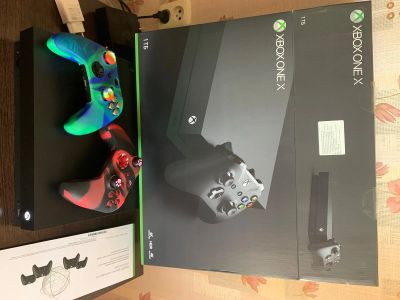 Лот: 15829629. Фото: 1. Xbox one x. Игровые приставки, консоли