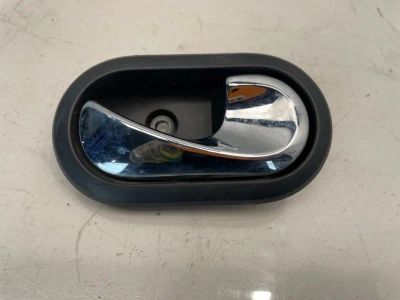 Лот: 22460517. Фото: 1. ручка двери внутренняя Nissan... Другое (автозапчасти)