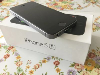 Лот: 5994546. Фото: 1. Apple iPhone 5s 16 gb Space Gray... Смартфоны