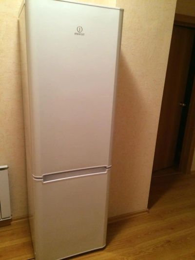 Лот: 3975948. Фото: 1. Indesit IBF 181. Холодильники, морозильные камеры