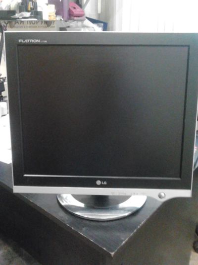 Лот: 3278886. Фото: 1. 17" ЖК монитор LG Flatron L1720B. ЖК-мониторы