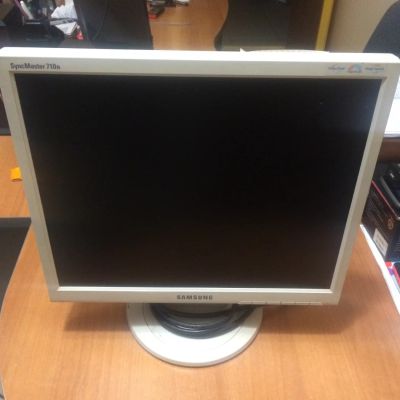 Лот: 7481909. Фото: 1. Монитор Samsung SyncMaster 710N. ЖК-мониторы