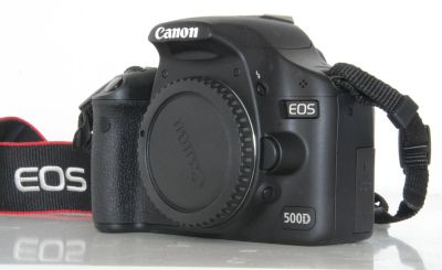 Лот: 3465068. Фото: 1. Продам Сanon 500D. В отличном... Цифровые зеркальные