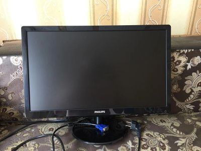 Лот: 9920799. Фото: 1. Монитор Philips 226V. ЖК-мониторы