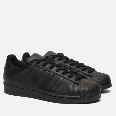 Лот: 16322093. Фото: 1. Черные кроссовки adidas Originals... Кеды, кроссовки, слипоны