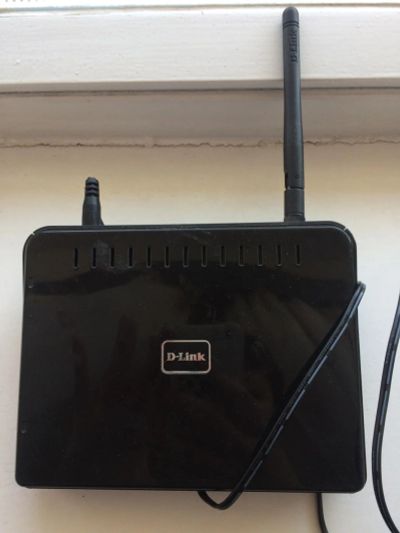 Лот: 9828864. Фото: 1. Роутер wi fi маршрутизатор. Маршрутизаторы (роутеры)