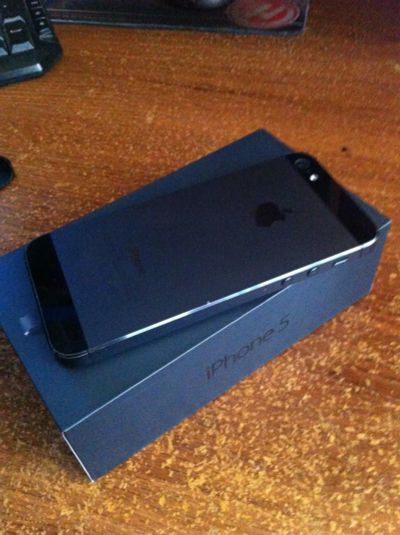 Лот: 6489315. Фото: 1. Продам iphone 5 16gb.Полный комплект... Смартфоны