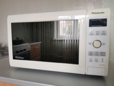 Лот: 25518980. Фото: 1. Микроволновая печь Panasonic б... Микроволновки, мини-печи