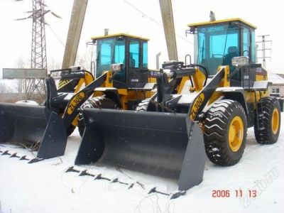 Лот: 2348311. Фото: 1. Фронтальный погрузчик XCMG ZL30G. Грузовики, автобусы, спецтехника