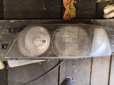Лот: 14913321. Фото: 1. Фара Nissan bluebird sss. Оптика и освещение