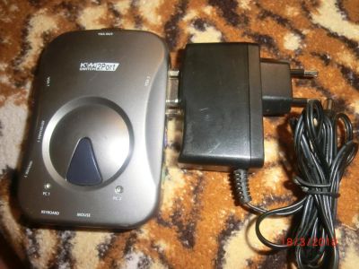Лот: 11197770. Фото: 1. 2 Port KVM Switch. Другое (сетевые устройства)