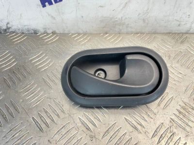 Лот: 25133046. Фото: 1. ручка двери внутренняя Renault... Другое (автозапчасти)