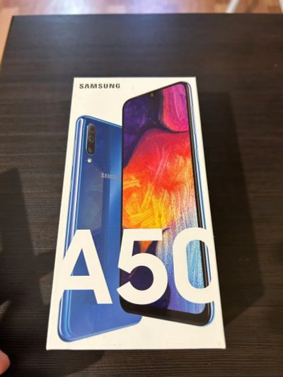 Лот: 19990262. Фото: 1. Samsung A50 Blue 64 GB+ чехол... Смартфоны