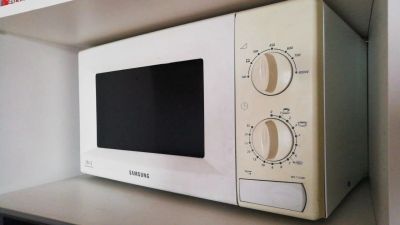 Лот: 17600502. Фото: 1. Микроволновка Samsung M1712NR. Микроволновки, мини-печи