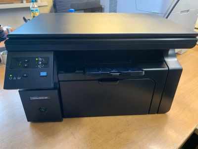 Лот: 22989360. Фото: 1. МФУ HP LaserJet m1132 mfp + новый... МФУ и копировальные аппараты