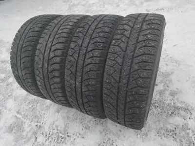Лот: 20827279. Фото: 1. 185/60/15 Bridgestone Ice Cruiser-7000s... Шины