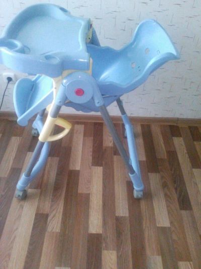 Лот: 7933615. Фото: 1. Стул для кормления. Стульчики для кормления