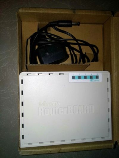 Лот: 14576371. Фото: 1. RB750r2 Маршрутизатор Mikrotik... Маршрутизаторы (роутеры)
