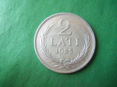 Лот: 19014488. Фото: 1. Латвия 2 лата 1925 г., серебро... Европа