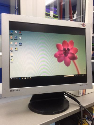 Лот: 11057416. Фото: 1. Монитор Samsung SyncMaster 152V. ЖК-мониторы