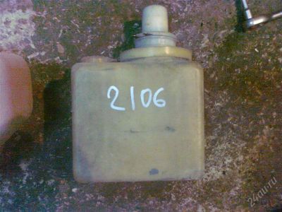 Лот: 2534385. Фото: 1. ваз 2103-06 бачок с насосом для... Другое (автозапчасти)