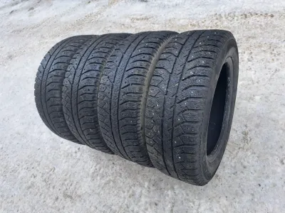 Лот: 21539449. Фото: 1. 195/60/15 Bridgestone Ice Cruiser-7000s... Шины