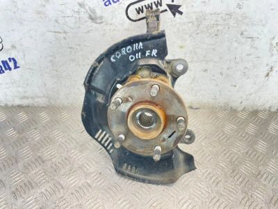 Лот: 25628523. Фото: 1. поворотный кулак toyota corolla... Двигатель и элементы двигателя