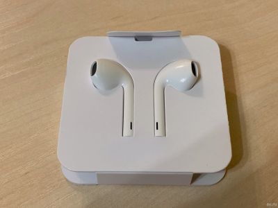 Лот: 13559442. Фото: 1. Наушники EarPods lightning iPhone... Красноярск