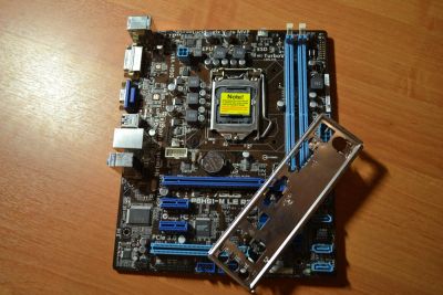 Лот: 7192430. Фото: 1. asus p8h61-m le r2.0 - материнская... Материнские платы