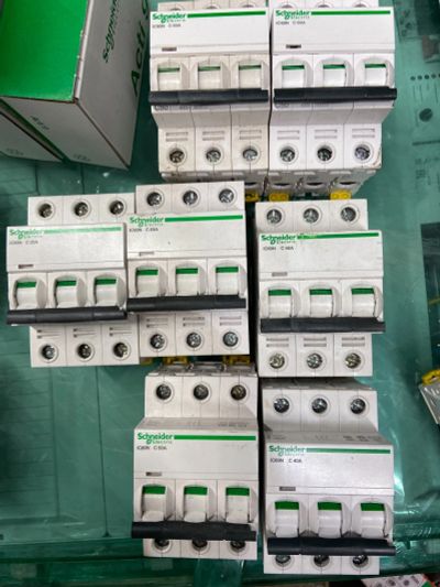 Лот: 18100841. Фото: 1. Schneider electric acti 9 Автоматический... Автоматы, пакетники, предохранители