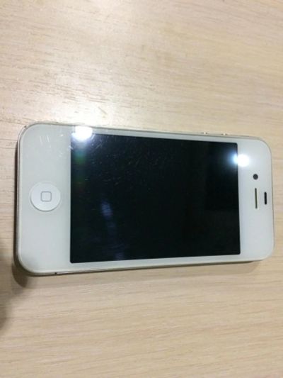 Лот: 8703413. Фото: 1. iPhones 4 8gb white. Смартфоны