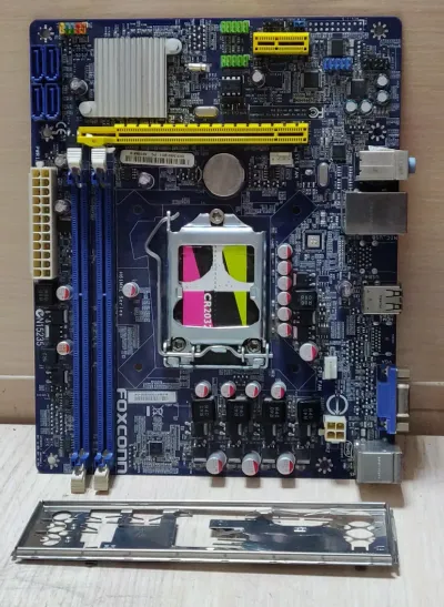 Лот: 20562031. Фото: 1. Мат. плата Foxconn H61MXE/LGA1155... Материнские платы