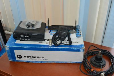 Лот: 8964453. Фото: 1. Motorola GM-340 (VHF) в упаковке... Рации, радиостанции