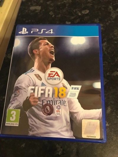 Лот: 12203181. Фото: 1. Fifa 18 + Horizon zero down (2... Игры для консолей