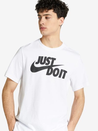 Лот: 24399147. Фото: 1. Футболка мужская Nike Sportswear... Другое (спортивная одежда)