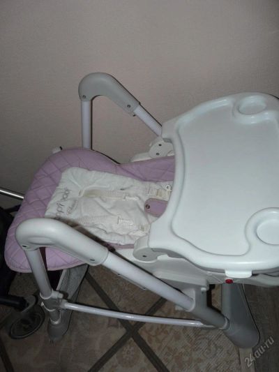 Лот: 5847929. Фото: 1. Стульчик для кормления Happy Baby... Всё для кормления